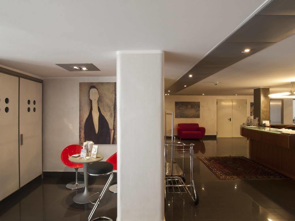 Residence Hotel Torino Uno Екстериор снимка